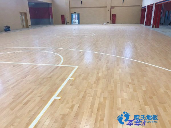 楓木一級(jí)籃球木地板，22厚雙層龍骨結(jié)構(gòu)運(yùn)動(dòng)木地板