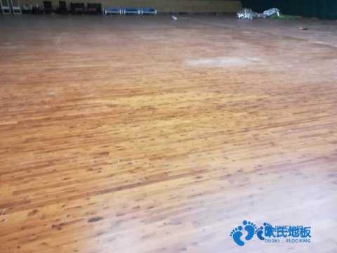 體育場(chǎng)館木地板廠家直銷(xiāo)