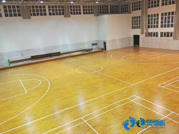楓樺木籃球場木地板清潔保養(yǎng)