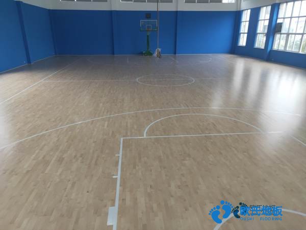 供應(yīng)籃球場地地板安裝公司