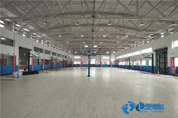 學(xué)?；@球場木地板技術(shù)要求