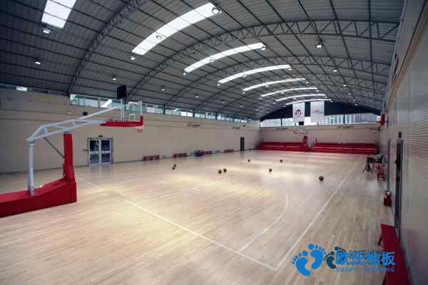 質(zhì)量好籃球場(chǎng)館木地板施工步驟