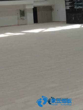 單龍骨籃球場(chǎng)地木地板保養(yǎng)知識(shí)