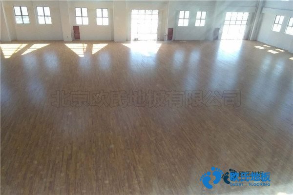 學?；@球場地地板適用范圍