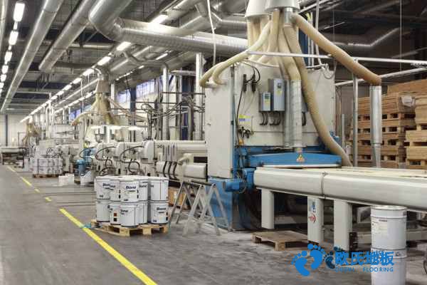 學(xué)?；@球場地地板反彈力