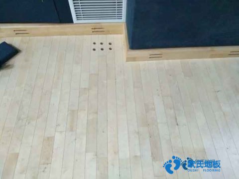 學(xué)校籃球場地木地板如何挑選