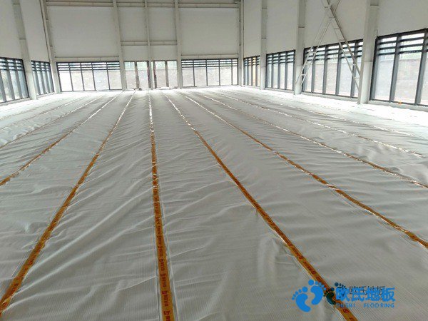 學(xué)?；@球場館木地板耐磨度