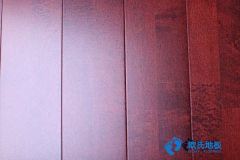 學(xué)?；@球地板用哪種好