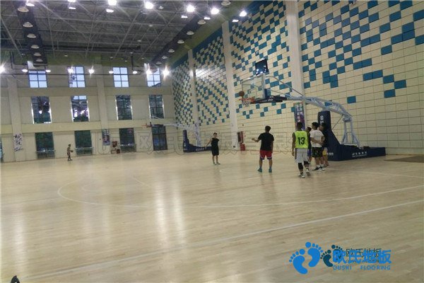 學(xué)校籃球場地木地板規(guī)格