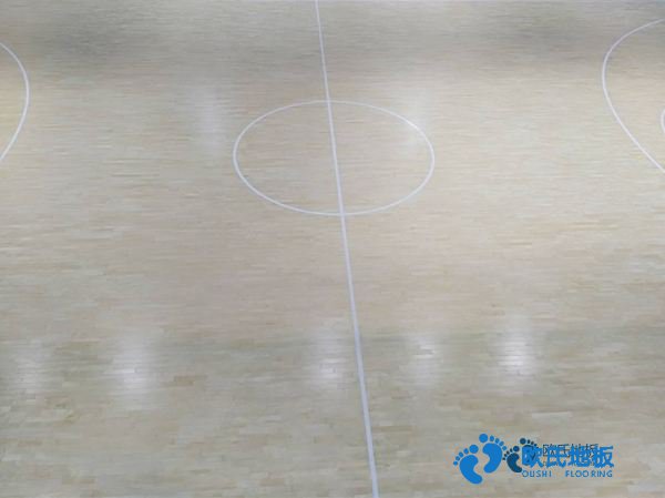 學(xué)?；@球場(chǎng)館地板能拖嗎