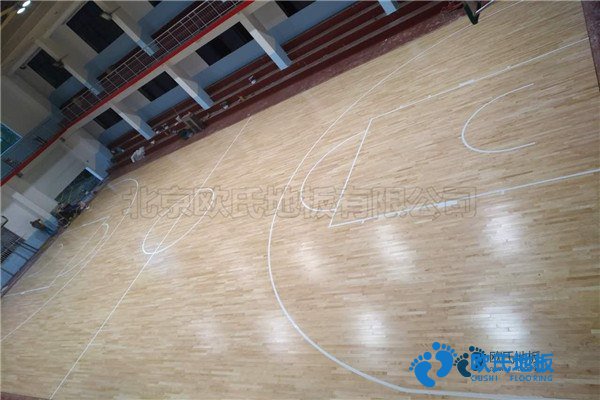 學(xué)校籃球場地木地板優(yōu)點(diǎn)
