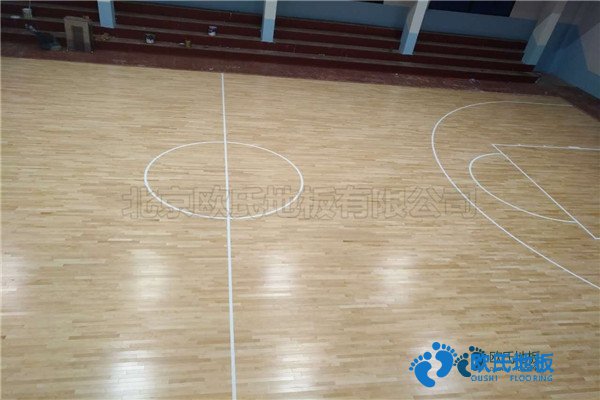 學(xué)校籃球場地木地板優(yōu)點(diǎn)