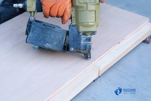 優(yōu)惠的體育運(yùn)動木地板維護(hù)保養(yǎng)