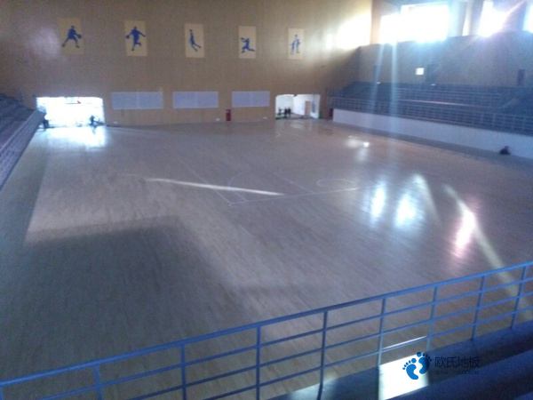 用什么運(yùn)動木地板耐磨度