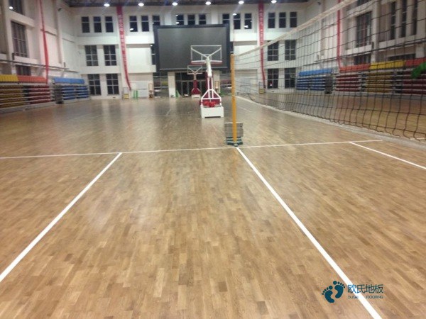 較好的籃球運(yùn)動(dòng)木地板劃線(xiàn)