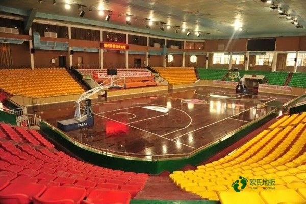 25厚運(yùn)動(dòng)木地板耐磨層