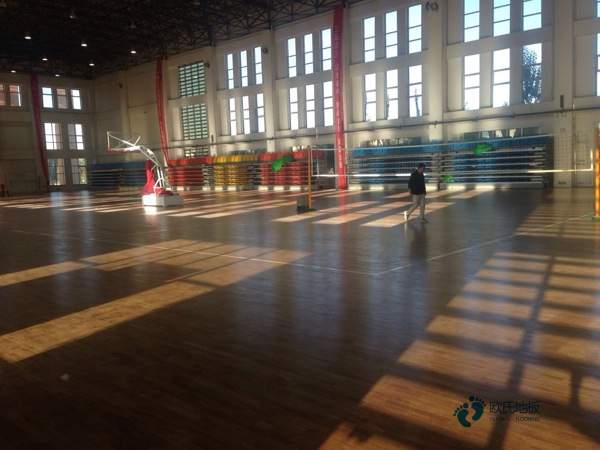 較好的籃球運(yùn)動木地板修復(fù)