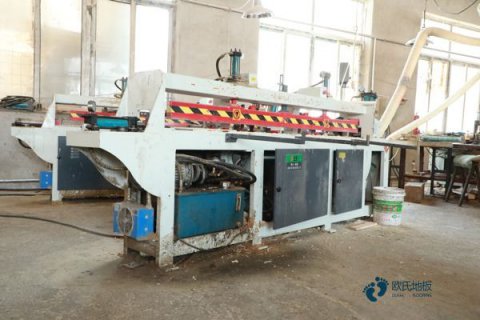 較好的籃球運(yùn)動木地板驗(yàn)收