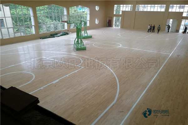 較好的籃球運(yùn)動(dòng)木地板工程案例