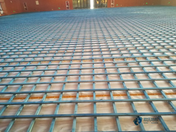 用什么運動木地板抗壓