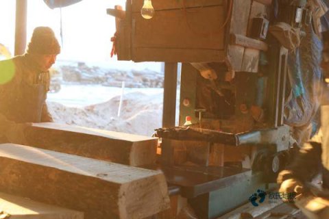 較好的籃球運(yùn)動(dòng)木地板專(zhuān)業(yè)養(yǎng)護(hù)