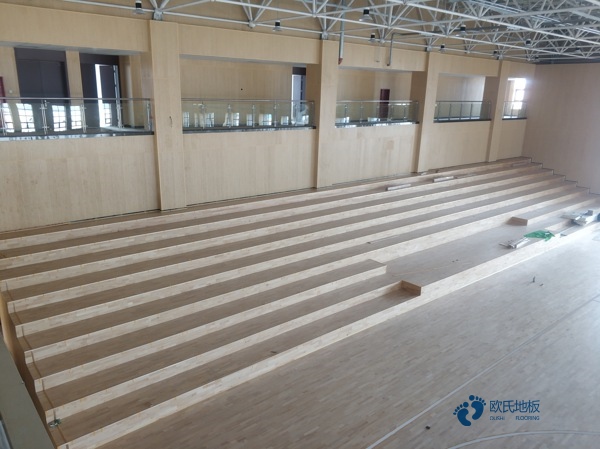 楓木運(yùn)動木地板品牌電話3