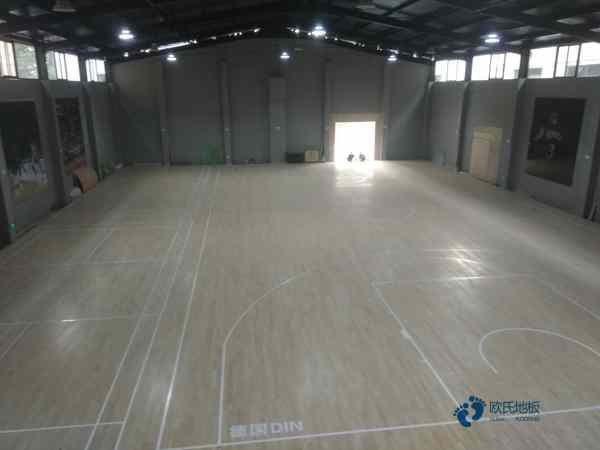 質(zhì)量好運(yùn)動(dòng)場地木地板施工隊(duì)1