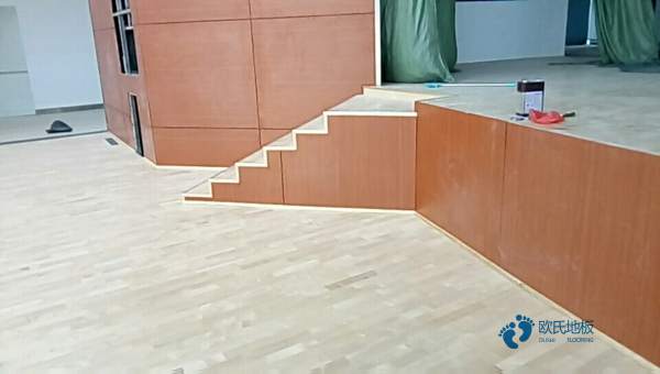 學(xué)?；@球館木地板的參數(shù)2