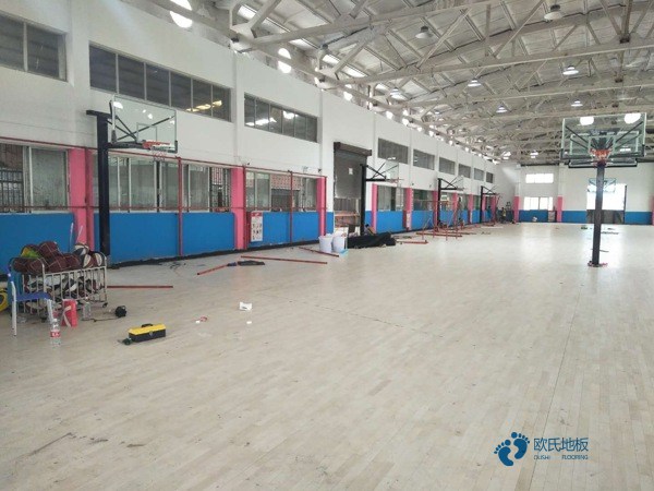 購(gòu)買(mǎi)運(yùn)動(dòng)場(chǎng)館木地板牌子3